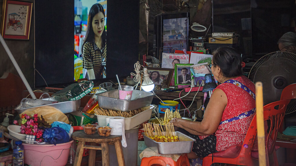 Kad Kongta Night Market // กาดกองต้า