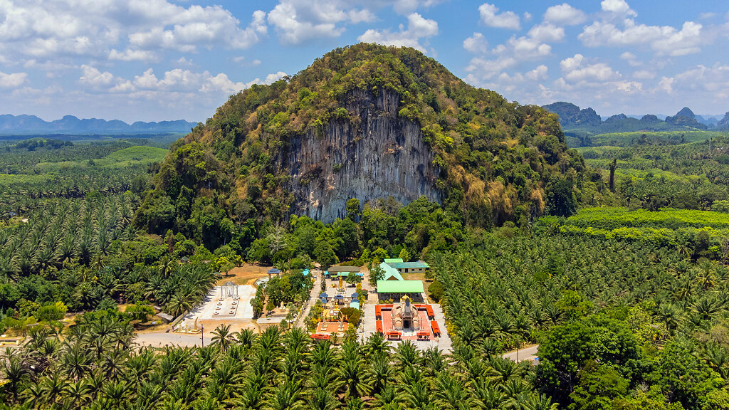 Wat Tham Prasat Nalakiring // วัดถ้ำปราสาทนาฬาคิริง