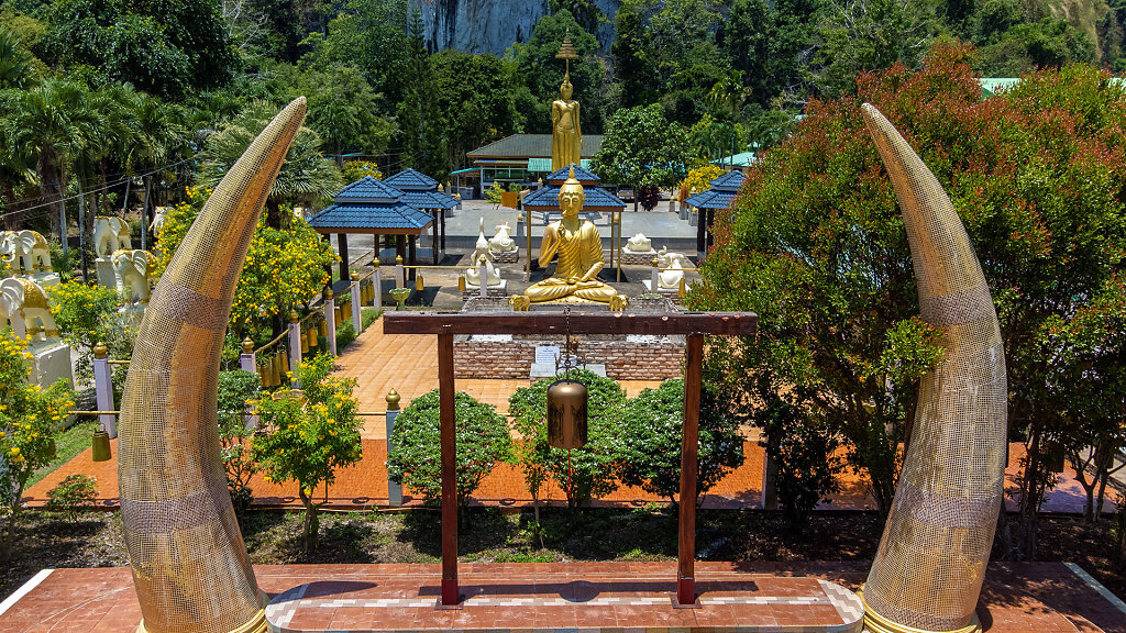 Wat Tham Prasat Nalakiring // วัดถ้ำปราสาทนาฬาคิริง