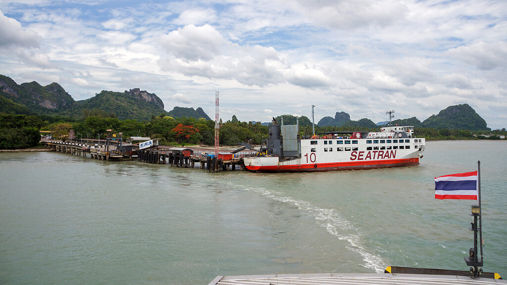 Donsak Pier Surat Thani